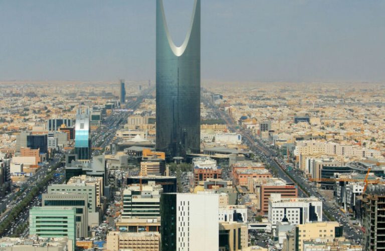 landmark-tower-Markaz-al-Mamlakah-Saudi-Arabia-Riyadh