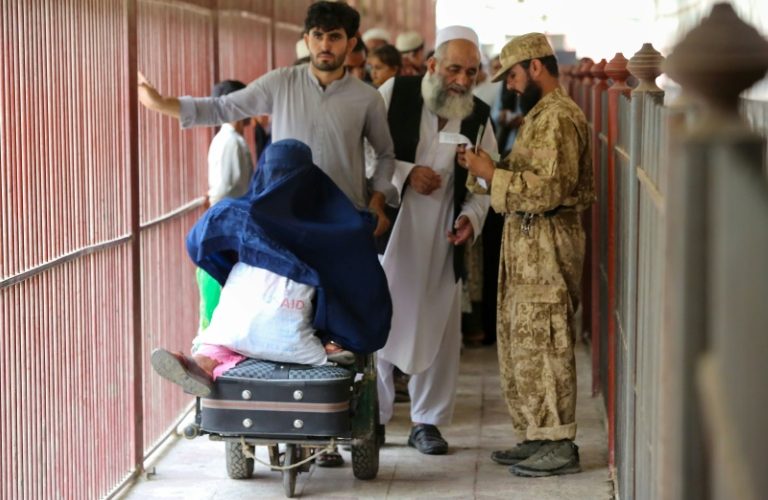 بیماران افغان در تورخم