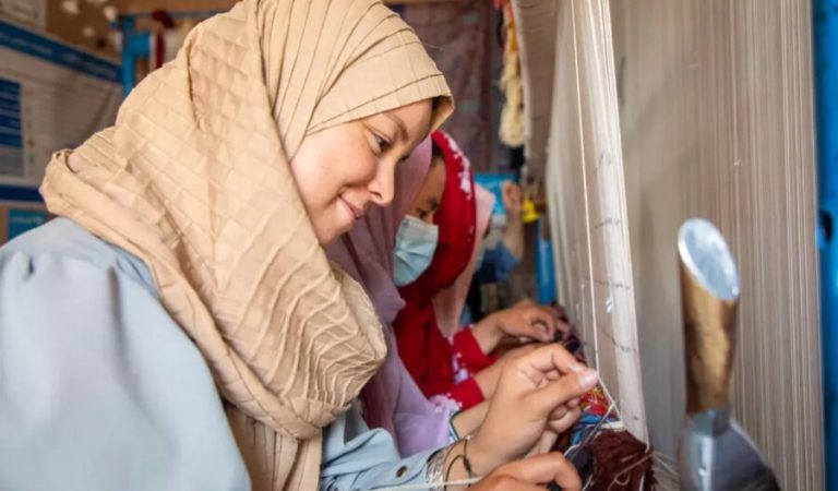 دانش‌آموزان دختر