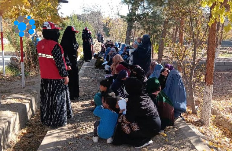 کمک جمعیت هلال‌احمر افغانی