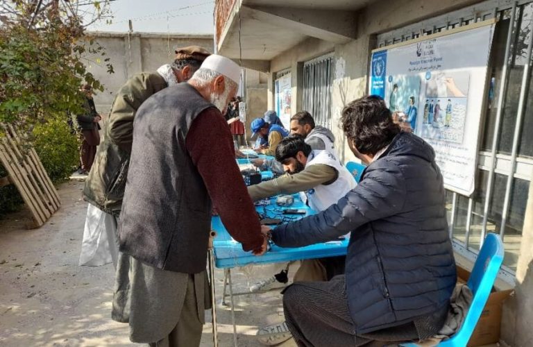 کمک نقدی در پروان